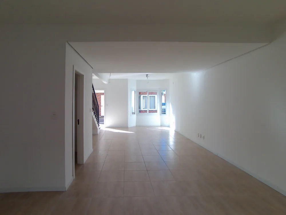 Sobrado Triplex 2 quartos sendo 2 suítes para venda no bairro Mato Queimado em Gramado