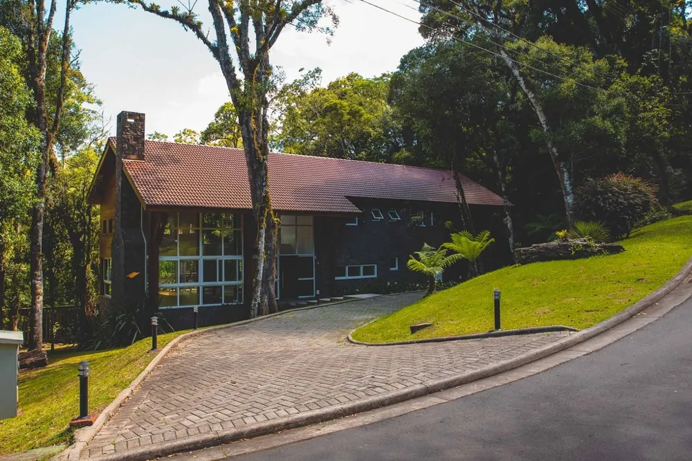Casa em Condomínio para venda no bairro Mato Queimado em Gramado