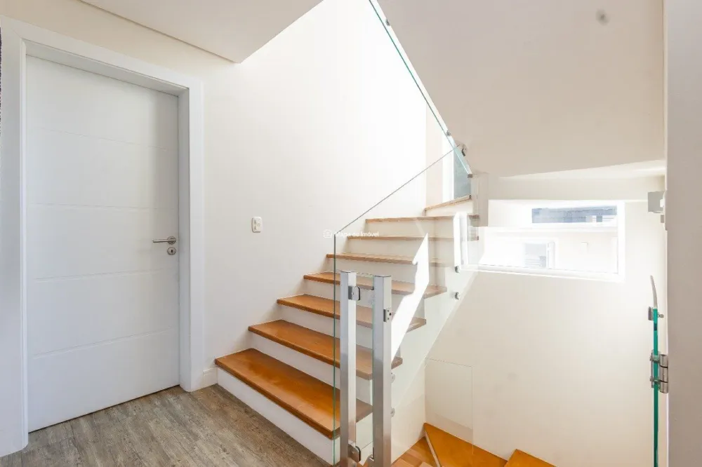 Casa para venda no bairro Vale das Colinas em Gramado