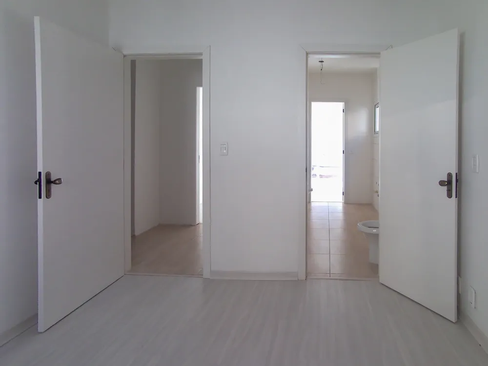 Sobrado Triplex 2 quartos sendo 2 suítes para venda no bairro Mato Queimado em Gramado