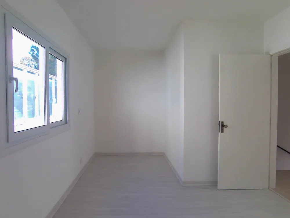 Sobrado Triplex 2 quartos sendo 2 suítes para venda no bairro Mato Queimado em Gramado