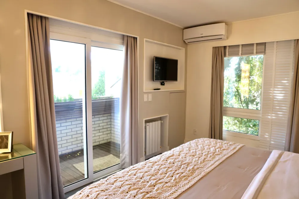 Casa 3 quartos sendo 3 suítes para venda no bairro Centro em Gramado