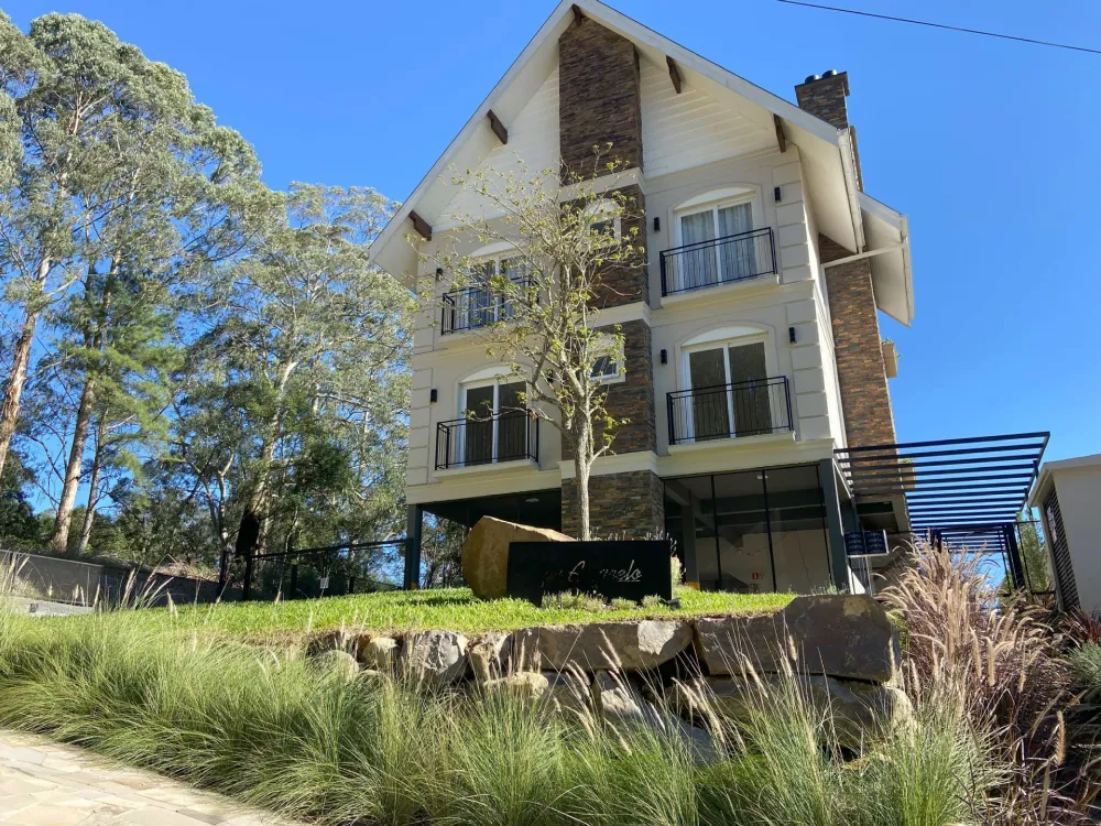Cobertura para venda no bairro Ipê Amarelo em Gramado