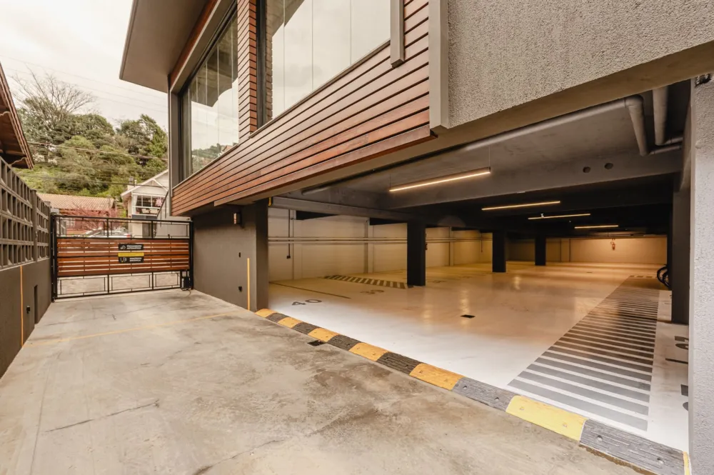 Cobertura 2 quartos sendo 2 suítes para venda no bairro Floresta em Gramado