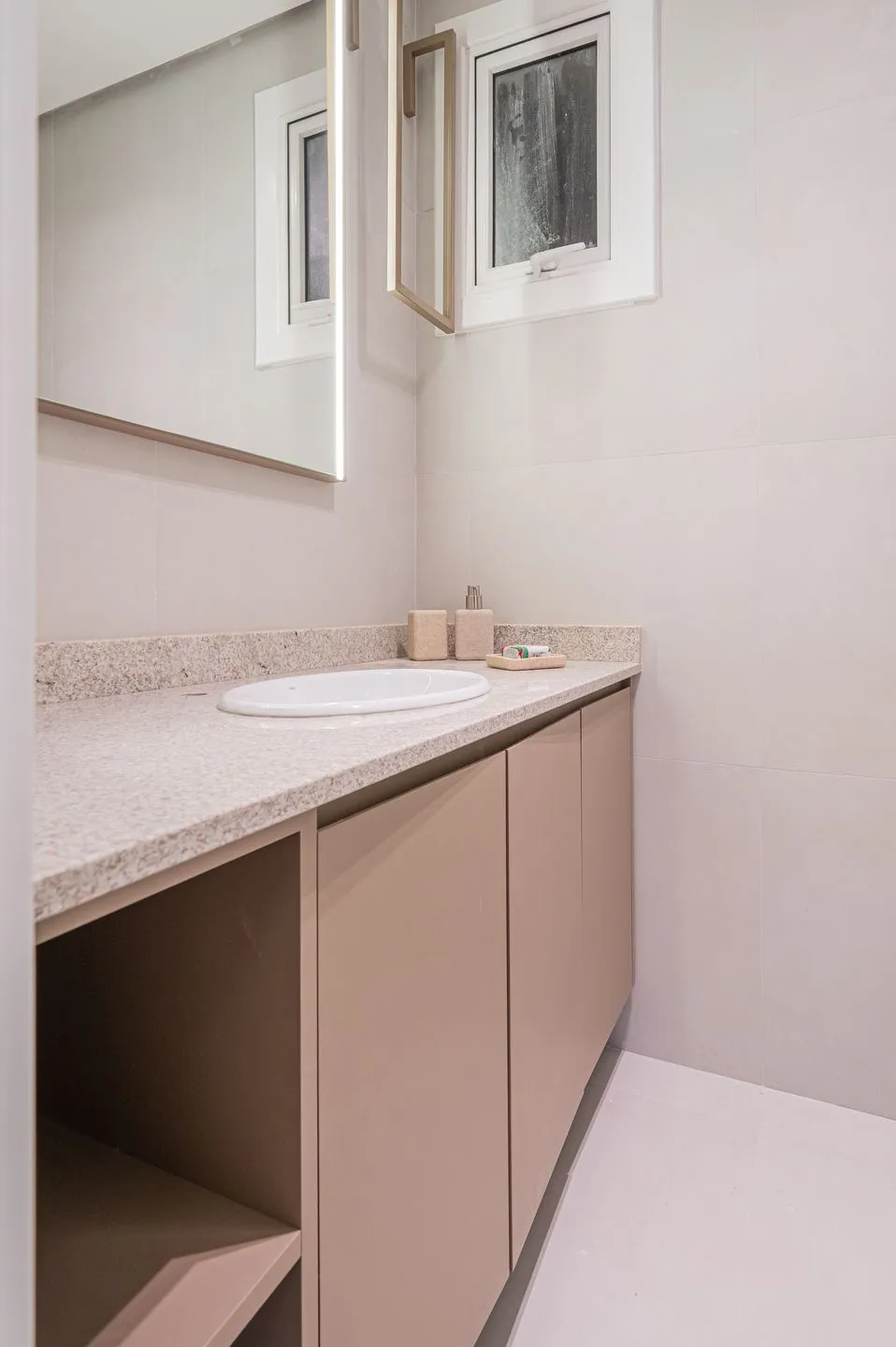 Apartamento para venda no bairro Floresta em Gramado