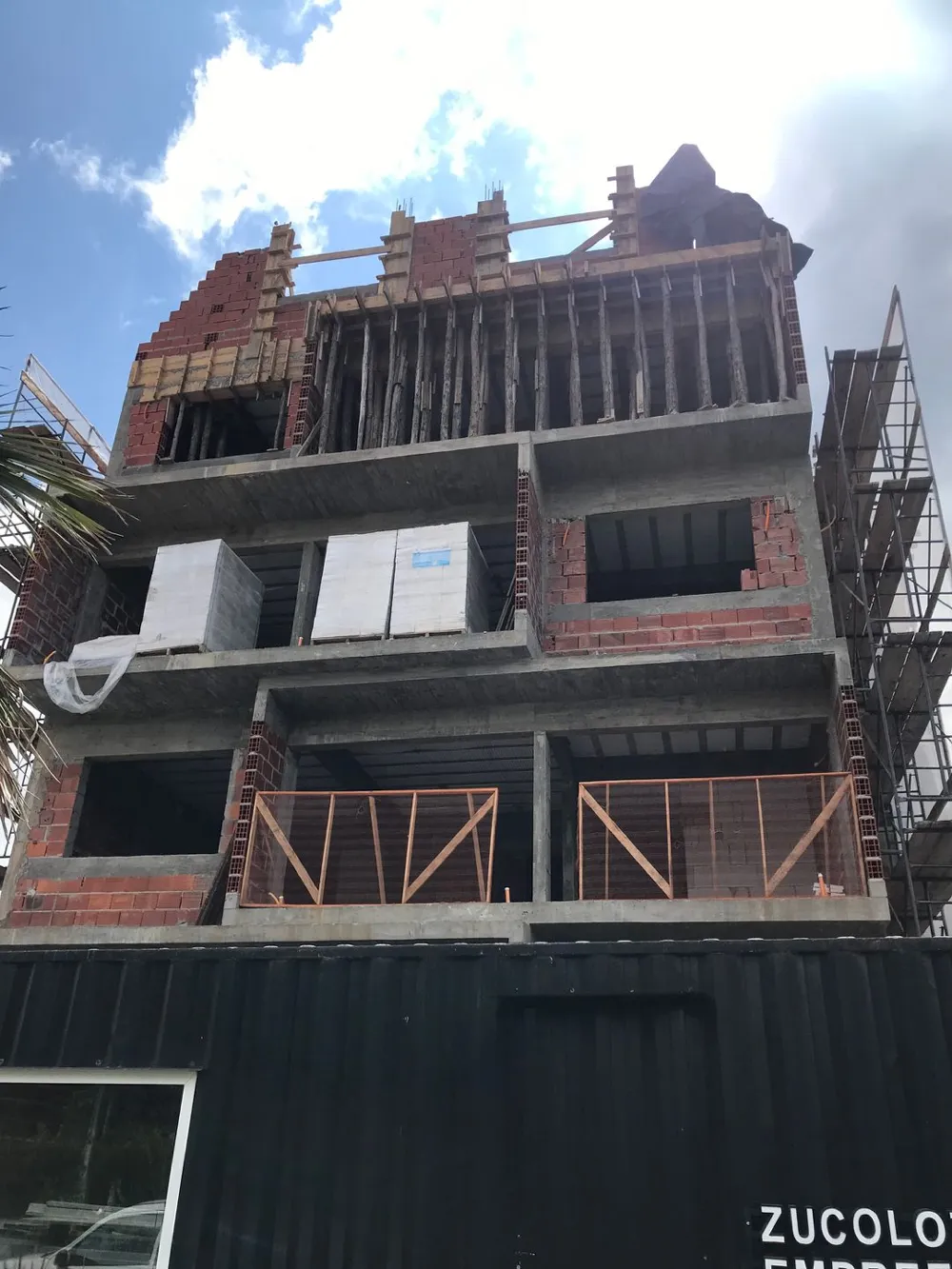 Apartamento para venda no bairro Carniel em Gramado