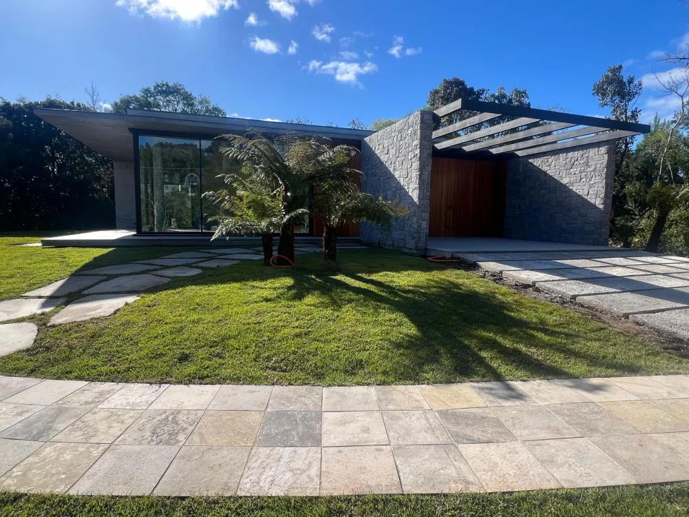 Casa 3 quartos sendo 3 suítes para venda no bairro Portico em Gramado