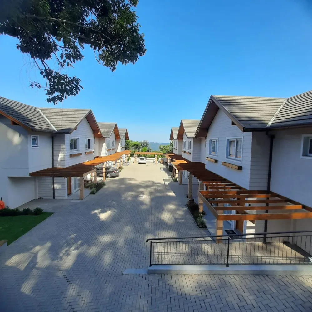 Casa para venda no bairro Varzea Grande em Gramado