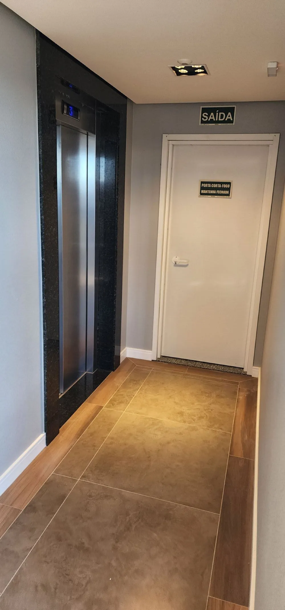 Apartamento para venda no bairro Av. Central em Gramado