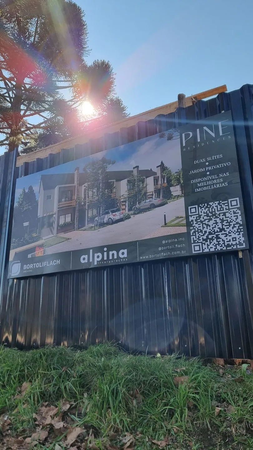 Casa para venda no bairro Vale dos Pinheiros em Gramado