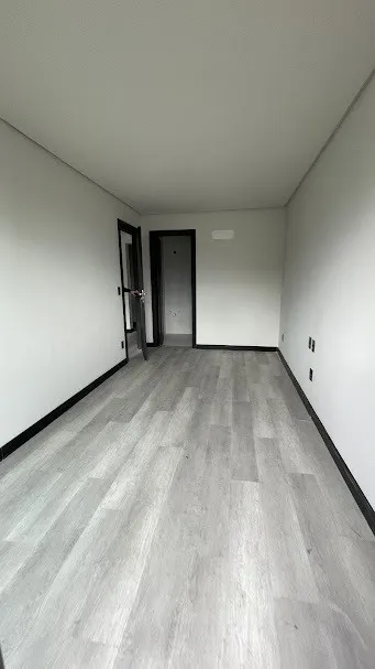 Apartamento 1 Dormitório com enorme terraço terraço em Canela/RS