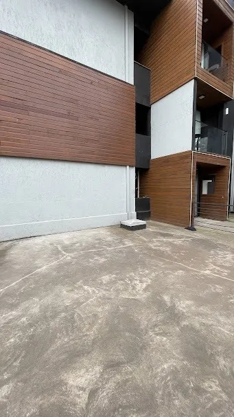 Apartamento 1 Dormitório com enorme terraço terraço em Canela/RS