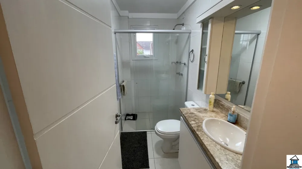 Apartamento Mobiliado no Plaza Catedral a apenas 40 Passos da Catedral de Pedra.