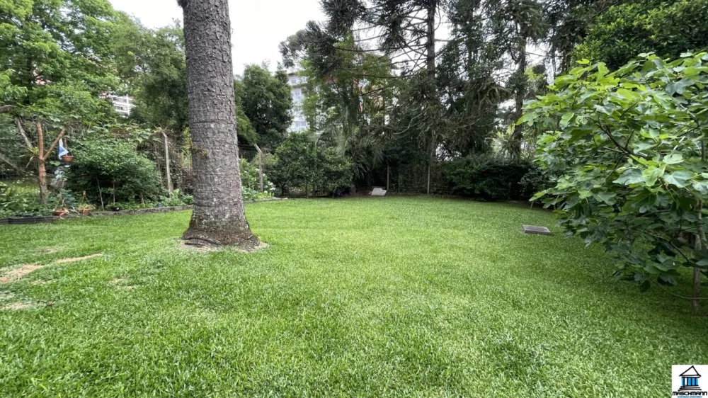 Apartamento Mobiliado no Plaza Catedral a apenas 40 Passos da Catedral de Pedra.