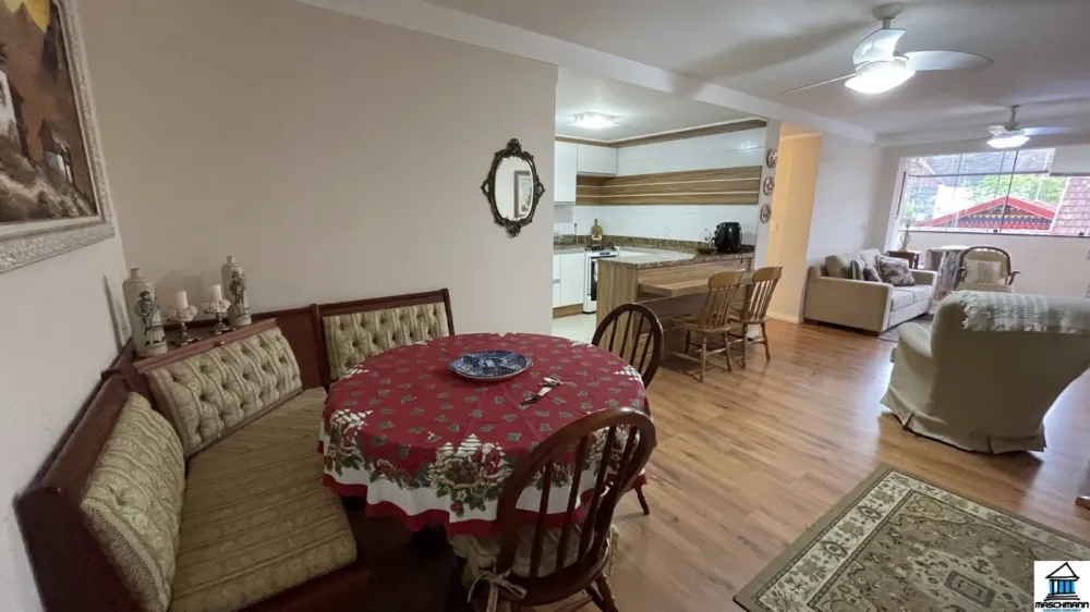 Apartamento Mobiliado no Plaza Catedral a apenas 40 Passos da Catedral de Pedra.