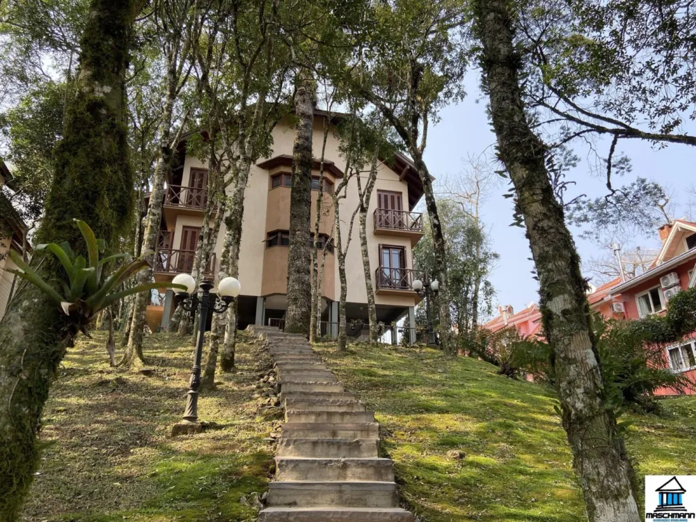 Apartamento no bairro Planalto por apenas R$ 489.000, em área nobre de Gramado.