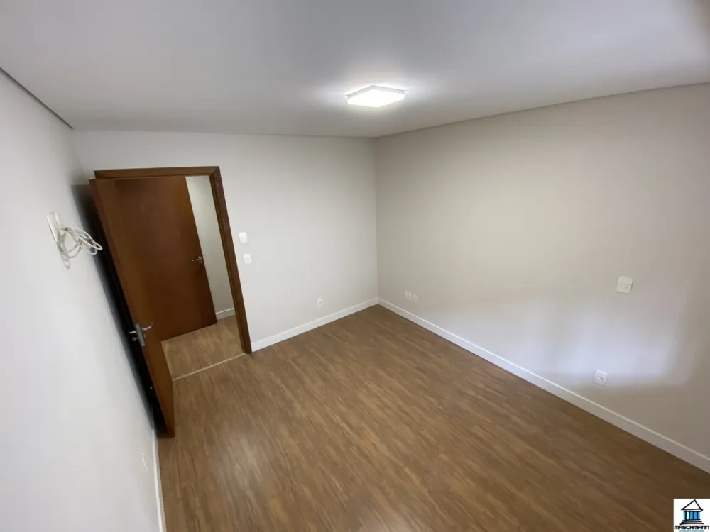 Apartamento no bairro Planalto por apenas R$ 489.000, em área nobre de Gramado.