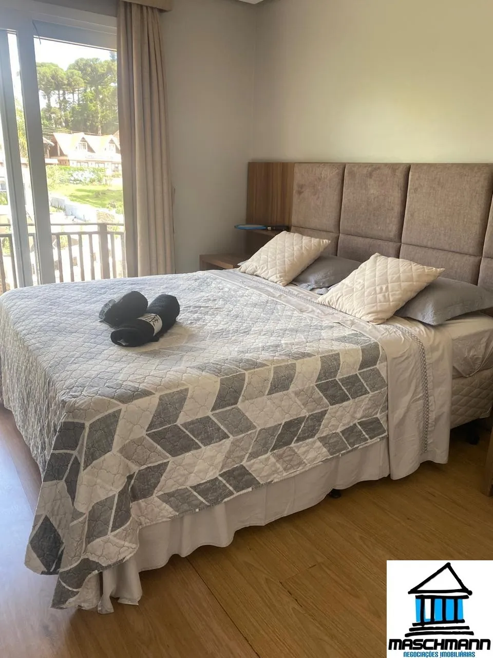 Casa de 4 suítes semi mobiliada à venda Vila Suzana- Canela