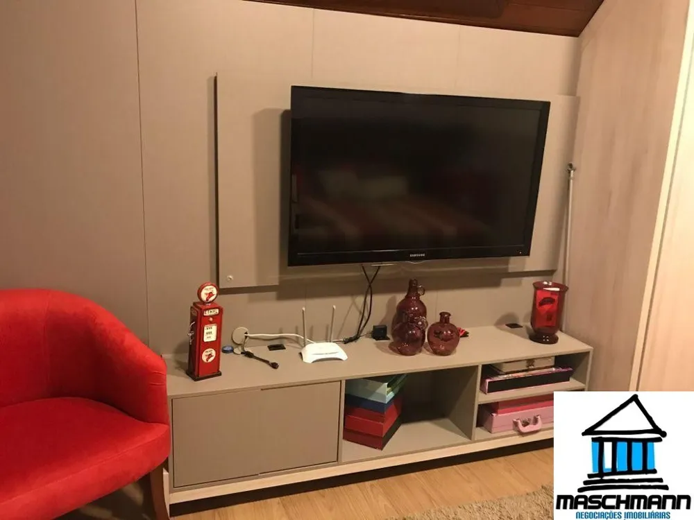 Casa de 4 suítes semi mobiliada à venda Vila Suzana- Canela