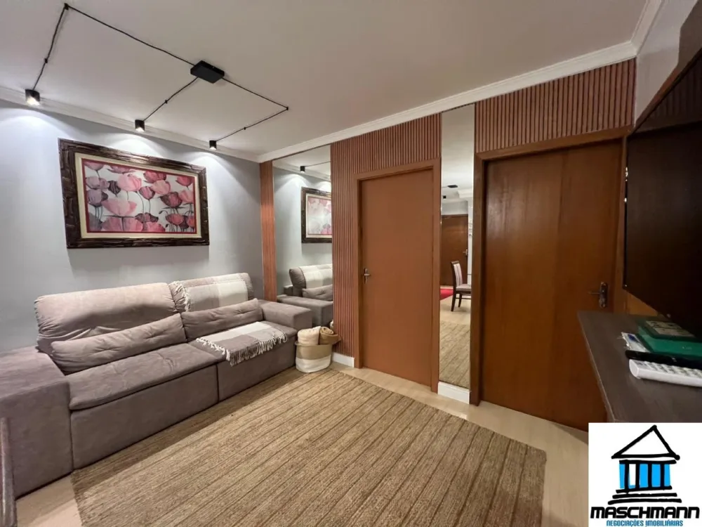 Apartamento de 2 dormitórios mobiliado no centro de Canela