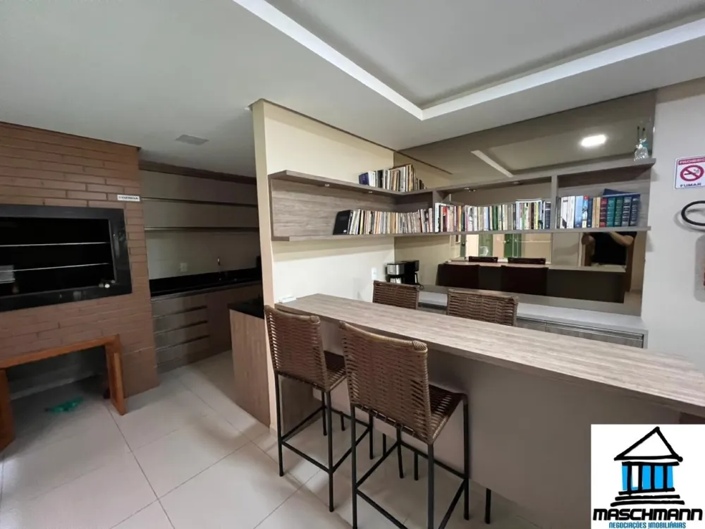Apartamento de 2 dormitórios mobiliado no centro de Canela