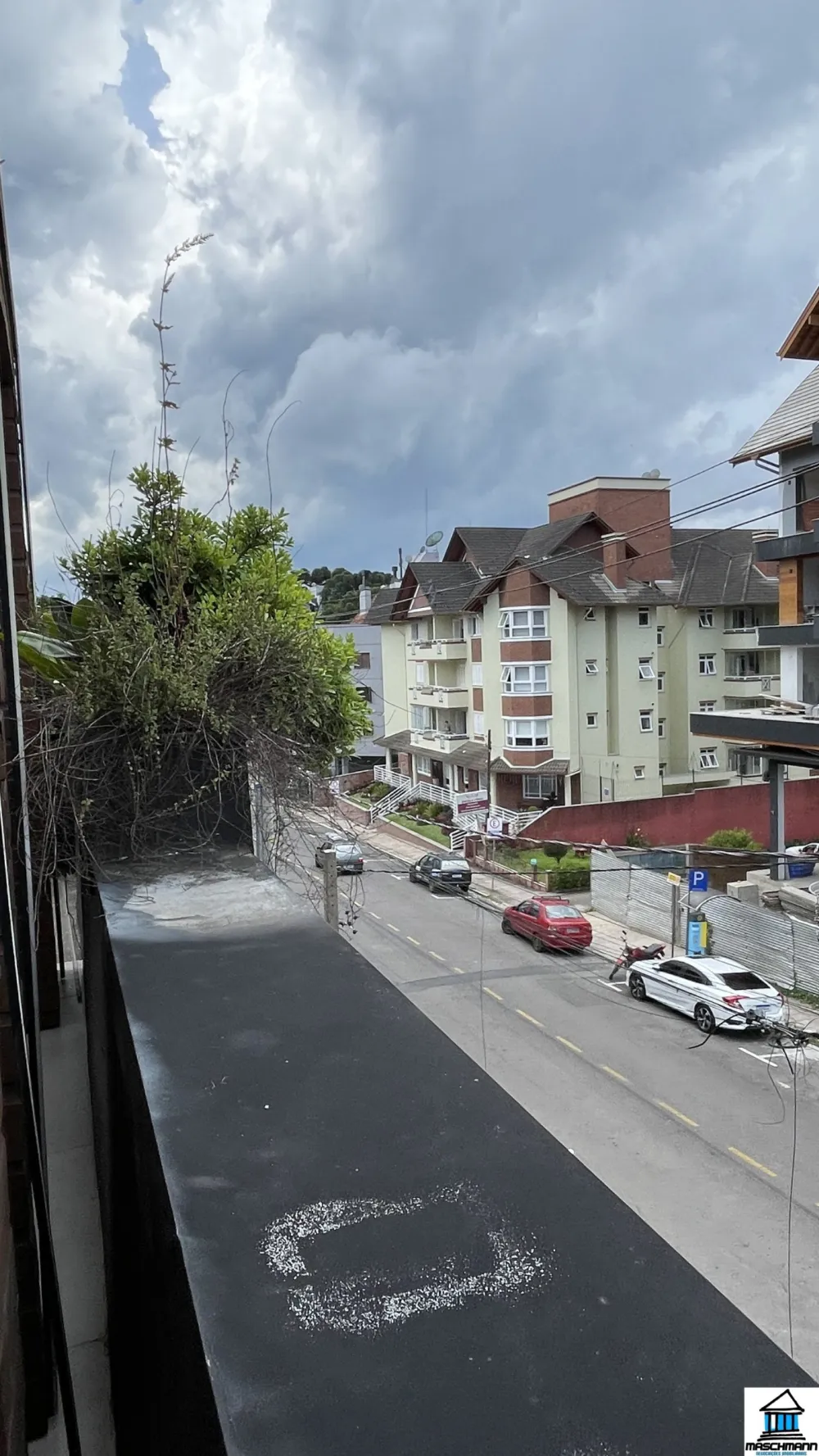 Apartamento 1 Dormitório de alto padrão mobiliado com terraço privativo e piscina, Canela-RS