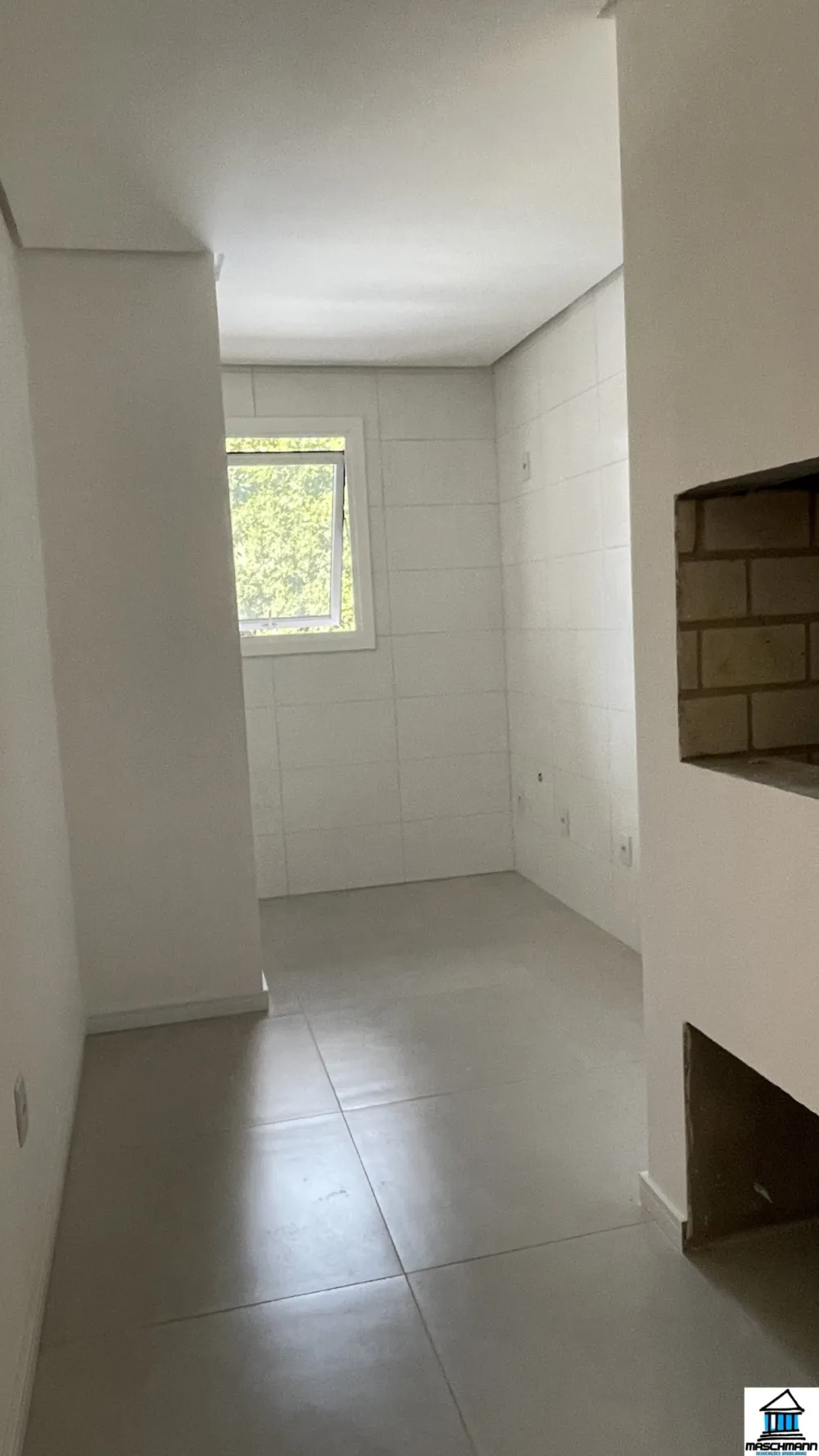 Apartamento novo de 1 suíte a apenas 2 km da Rua Coberta de Gramado