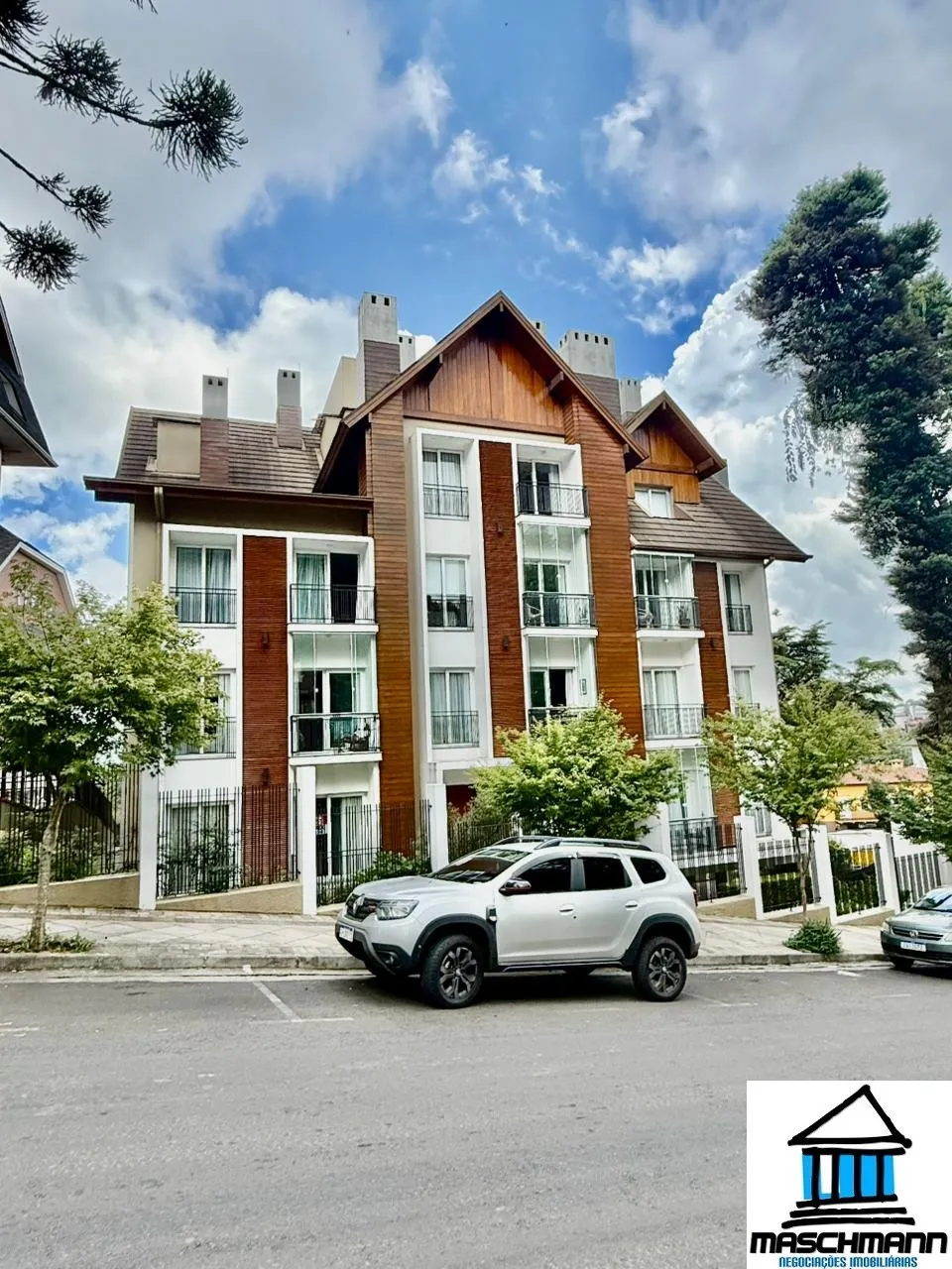 Apartamento mobiliado a 400 metros de rua coberta de Gramado