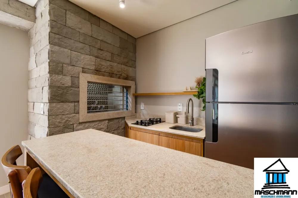 Apartamento de 1 dormitório mobiliado e com infra completa em Gramado por somente 550 mil .