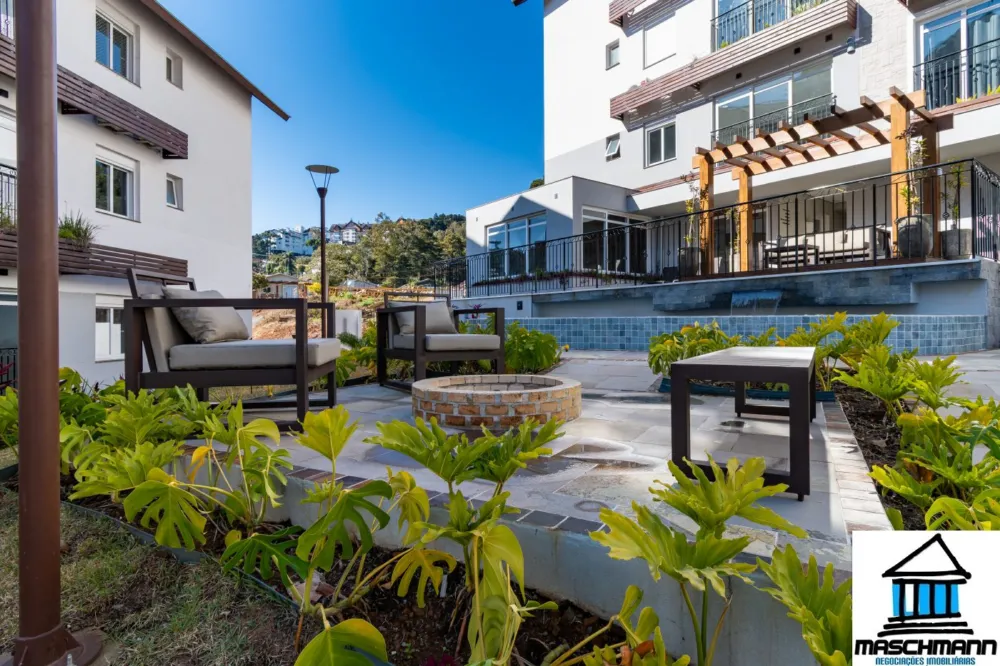Apartamento de 1 dormitório mobiliado e com infra completa em Gramado por somente 550 mil .
