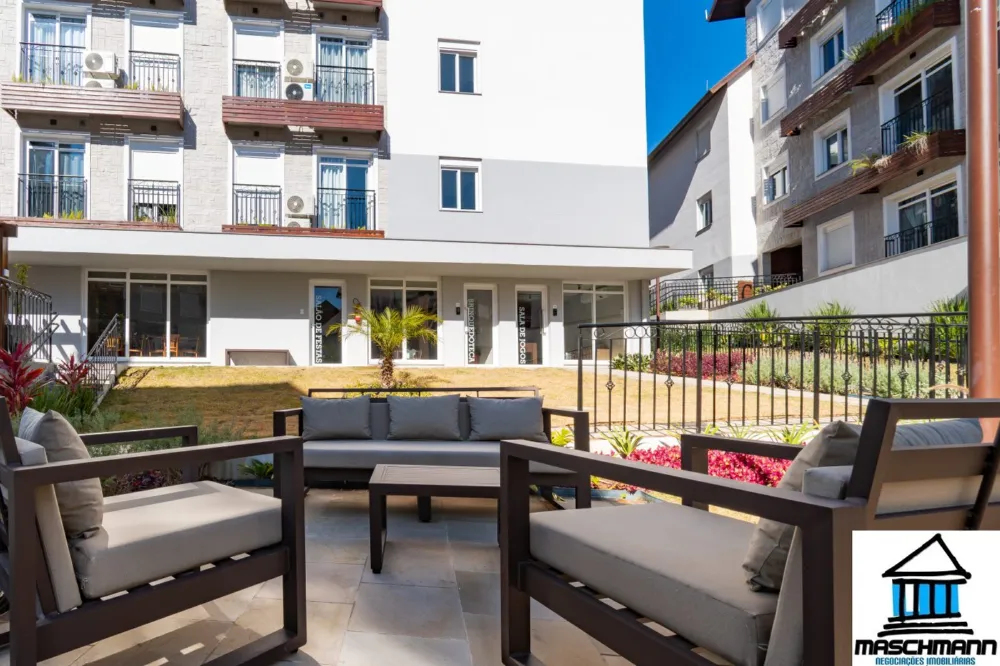 Apartamento de 1 dormitório mobiliado e com infra completa em Gramado por somente 550 mil .