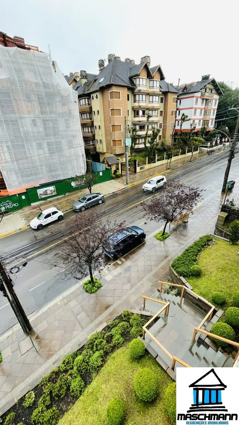 Apartamento mobiliado de 1 dormitórios, 1 vaga, no coração de Gramado