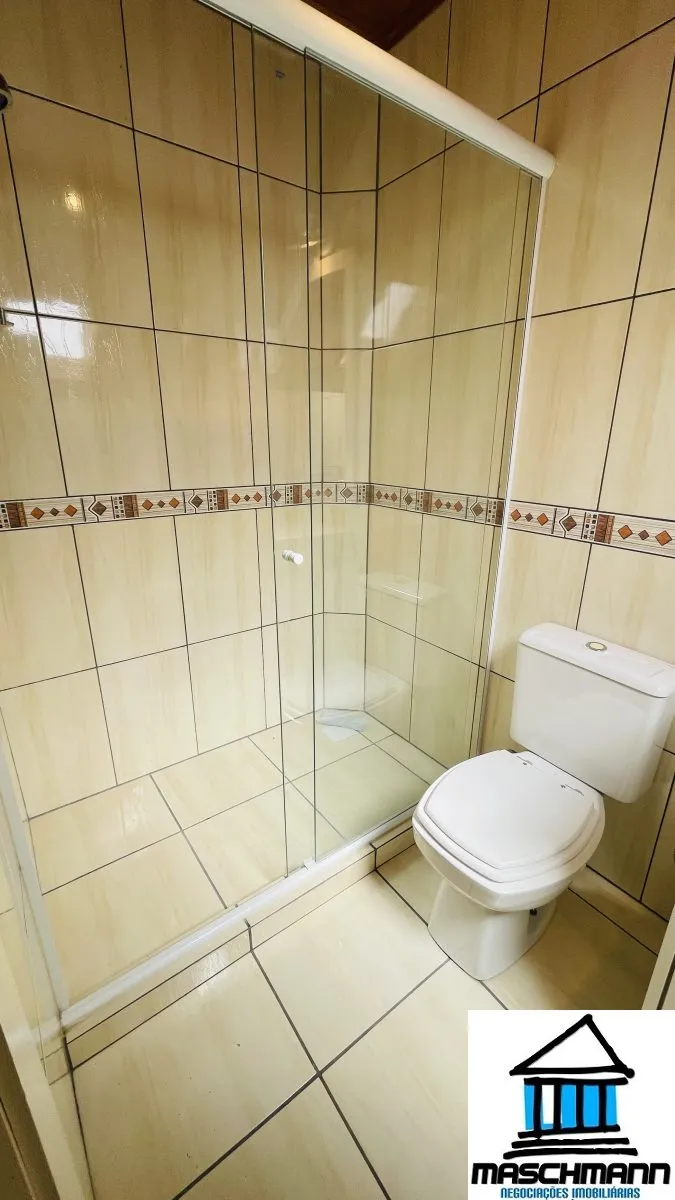 Duplex no 4 andar em Canela com localização privilegiada — moradia, lazer ou renda de temporada