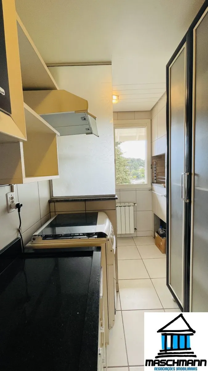 Duplex no 4 andar em Canela com localização privilegiada — moradia, lazer ou renda de temporada