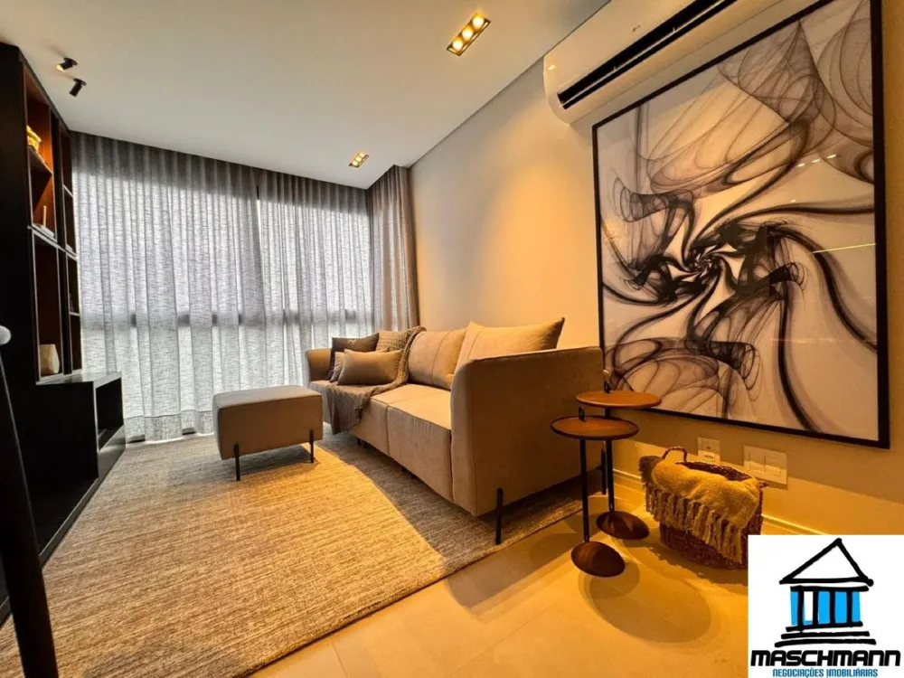 Apartamento de 2 suítes e altíssimo padrão mobiliado a apenas 200 metros da Rua Coberta de Gramado.