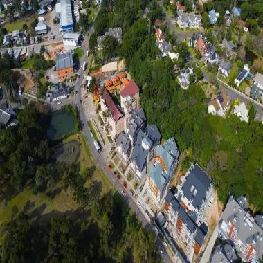 Apartamento Garden com 114 m² em Gramado — 2 suítes + financiamento direto, imperdível
