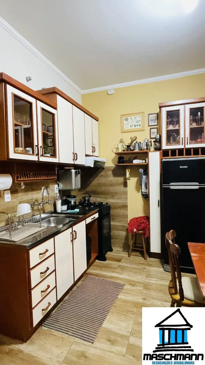  Charme serrano com varanda privativa — oportunidade  de 1 Dormitório no centro de Gramado