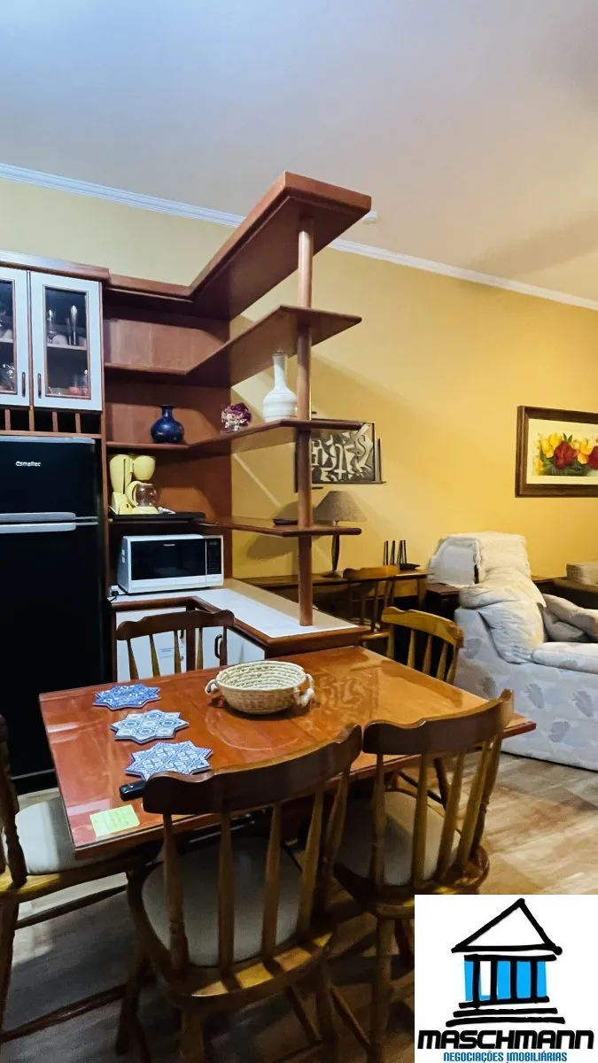  Charme serrano com varanda privativa — oportunidade  de 1 Dormitório no centro de Gramado