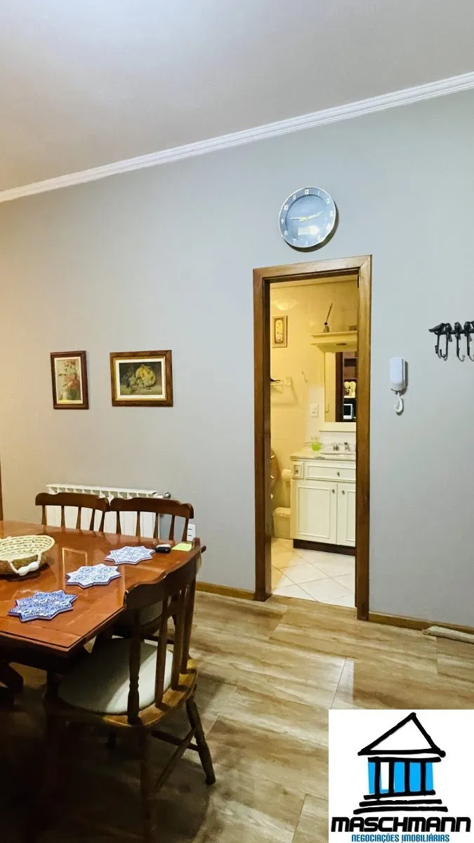  Charme serrano com varanda privativa — oportunidade  de 1 Dormitório no centro de Gramado