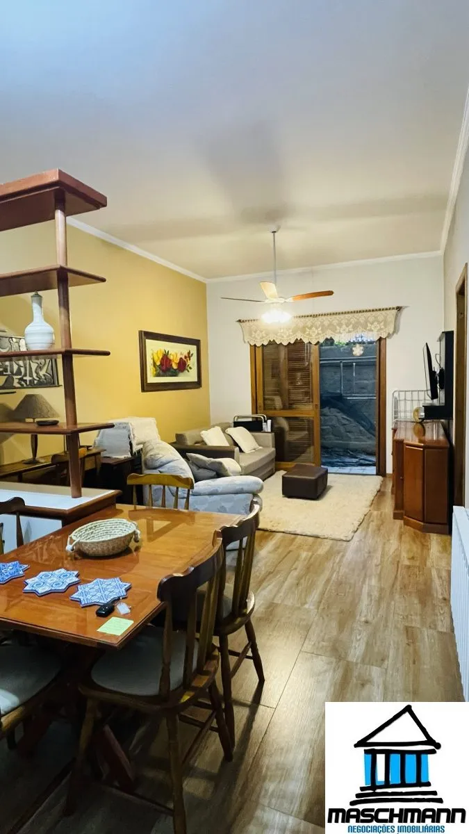  Charme serrano com varanda privativa — oportunidade  de 1 Dormitório no centro de Gramado