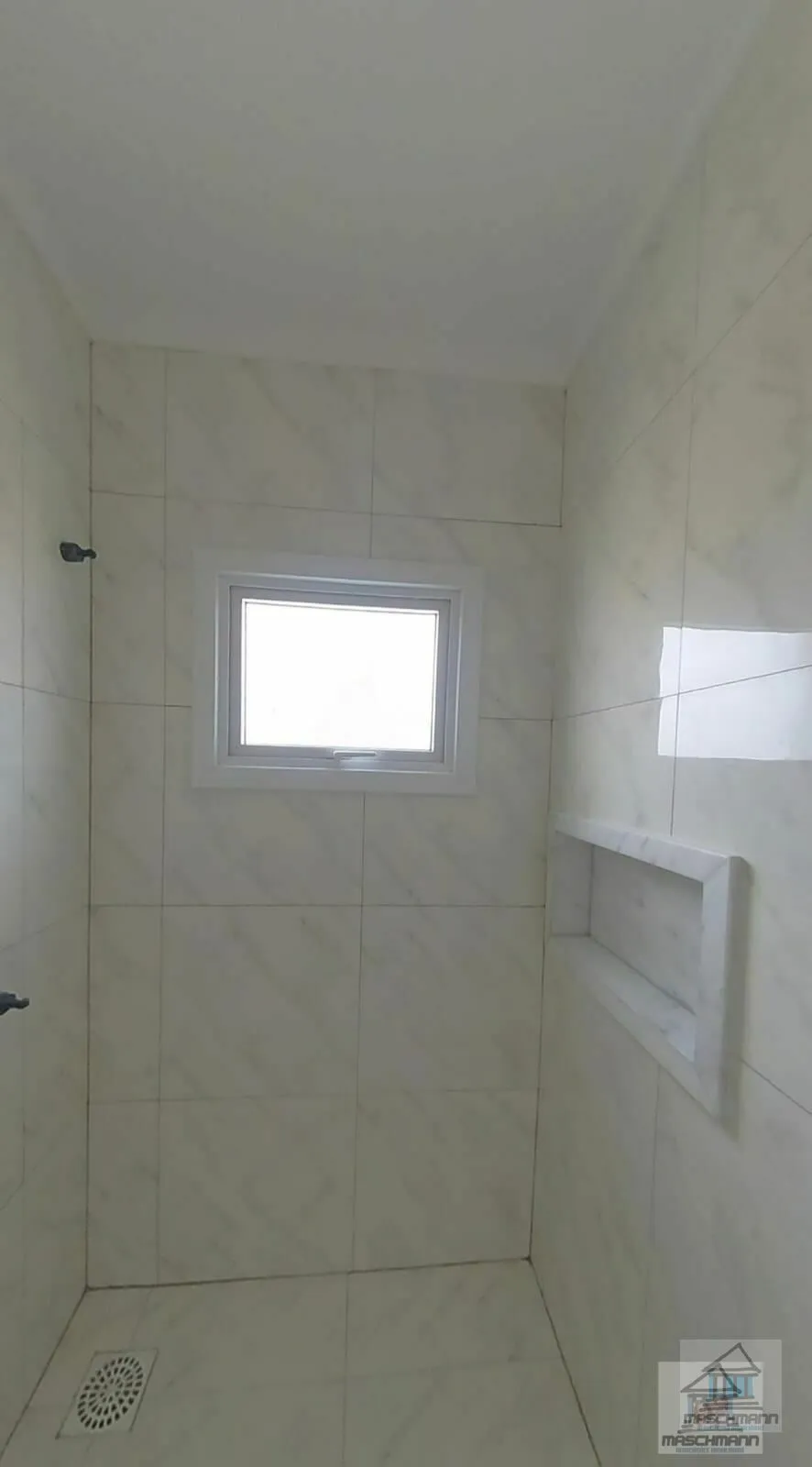 Casa de 3 dormitórios e uma suíte nova no bairro Mont Serrat - Canoas/RS