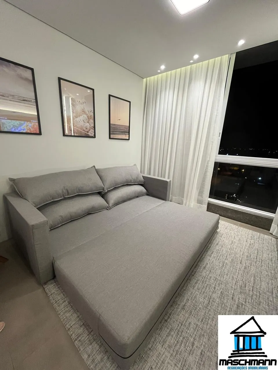 Apartamento de 2 dormitorios com suíte finamente mobiliado em Xangri-lá, RS