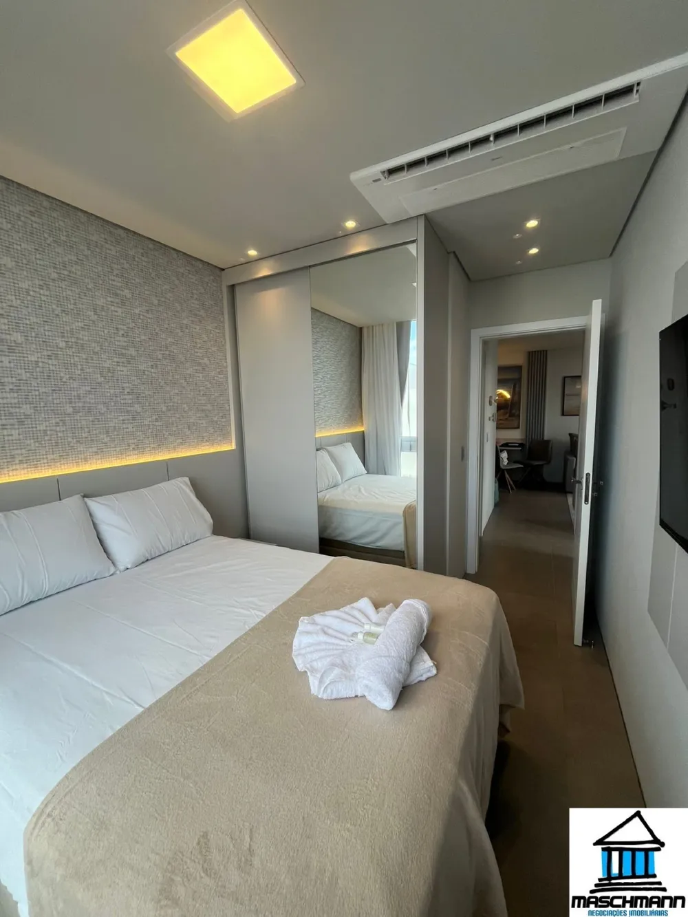 Apartamento de 2 dormitorios com suíte finamente mobiliado em Xangri-lá, RS