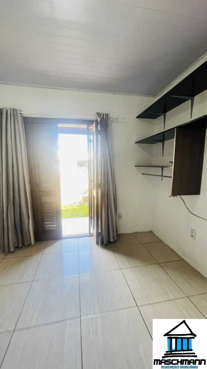 Casa com 2 quartos semi mobiliadoa para locação em Esteio.