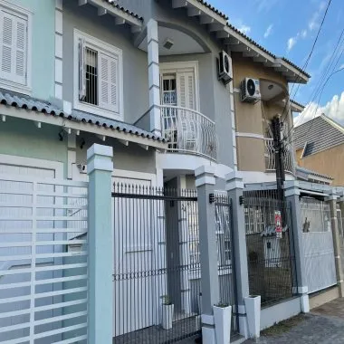 Mararvilhoso sobrado de 3 dormitórios com suíte semi mobiliado próximo ao Carrfour de Canoas Mararvilhoso sobrado de 3 dormitórios com suíte semi mobiliado próximo ao Carrfour de Canoas