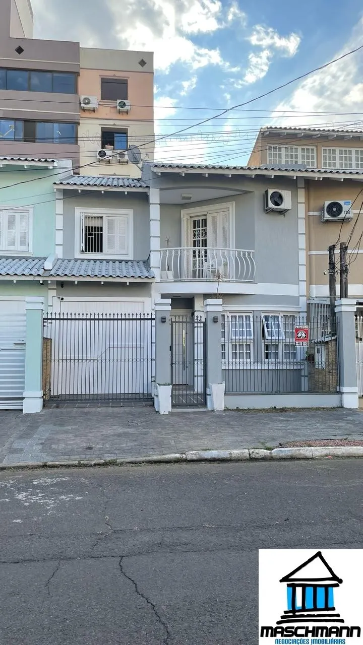 Mararvilhoso sobrado de 3 dormitórios com suíte semi mobiliado próximo ao Carrfour de Canoas