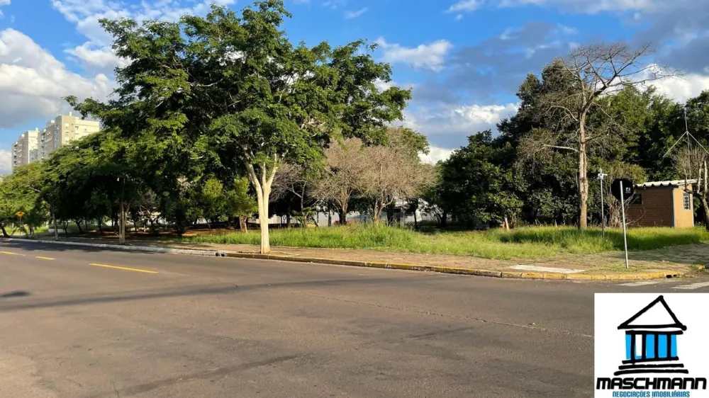 Mararvilhoso sobrado de 3 dormitórios com suíte semi mobiliado próximo ao Carrfour de Canoas