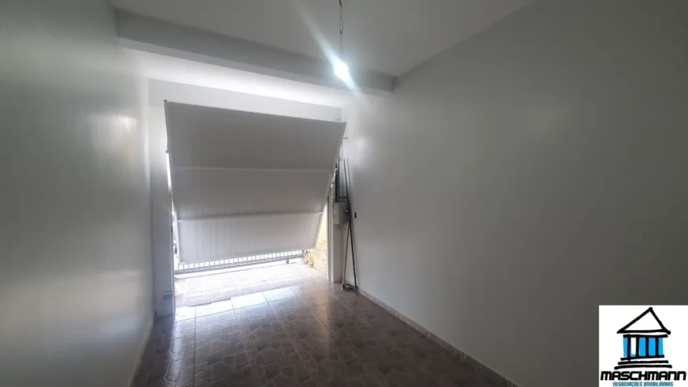 Mararvilhoso sobrado de 3 dormitórios com suíte semi mobiliado próximo ao Carrfour de Canoas