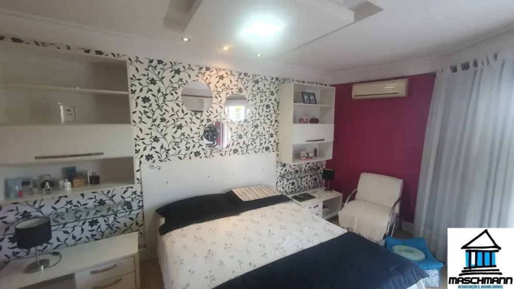 Mararvilhoso sobrado de 3 dormitórios com suíte semi mobiliado próximo ao Carrfour de Canoas