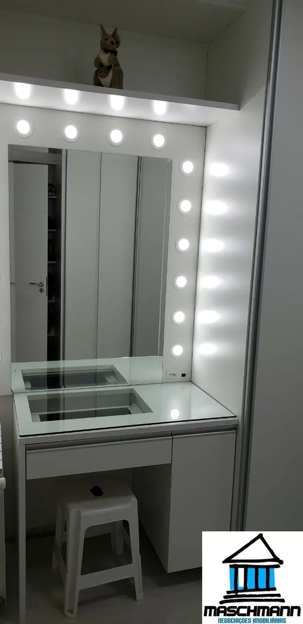 Sobradao mobiliado de 3 dormitórios com suíte em excelente localização de Canoas